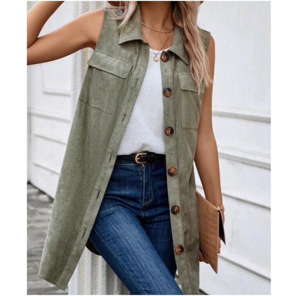 06  Solid Button Down Pockets Vest - Picture 2 of 4